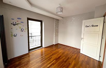 C21'DEN METROYA YÜRÜME MESAFESİNDE 210 M2 TAKASA UYGUN 4+1