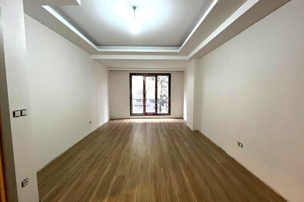 KÜÇÜKYALI'NIN MERKEZİNDE O BİNADA ARA KAT LÜX 2+1