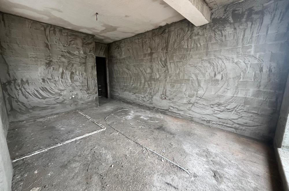 ALTINTEPE'DE MARMARAYA YÜRÜME MESAFESİNDE 4.KATTA 1+1