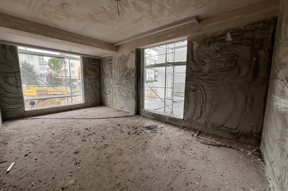 ALTINTEPE'DE K.OTOPARKLI-ARAKAT BALKONLU LÜX 2+1