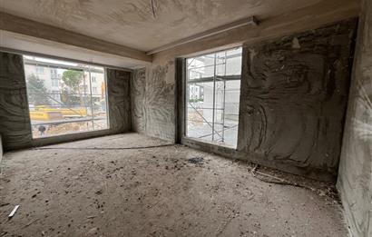 ALTINTEPE'DE K.OTOPARKLI-ARAKAT BALKONLU LÜX 2+1