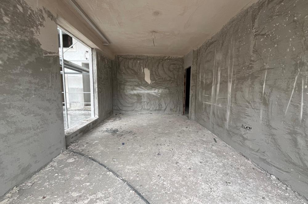 ALTINTEPE'DE K.OTOPARKLI-ARAKAT BALKONLU LÜX 2+1