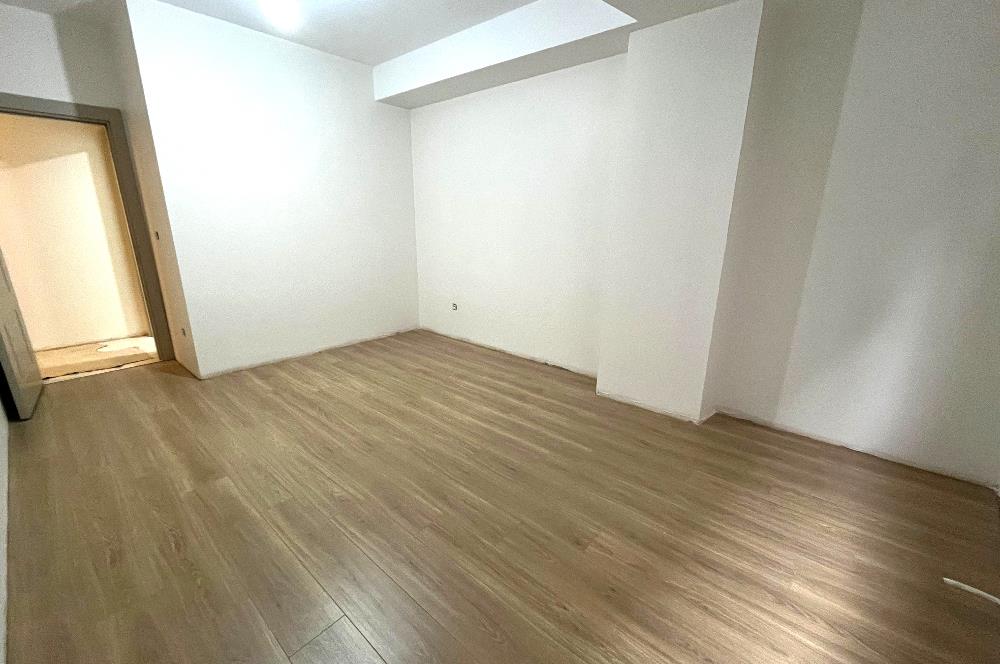 KÜÇÜKYALI'NIN MERKEZİNDE O BİNADA ARA KAT LÜX 2+1