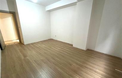 KÜÇÜKYALI'NIN MERKEZİNDE O BİNADA ARA KAT LÜX 2+1