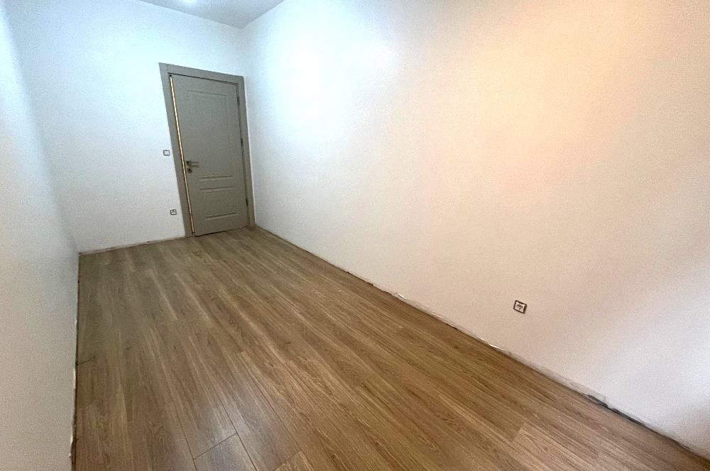 KÜÇÜKYALI'NIN MERKEZİNDE O BİNADA ARA KAT LÜX 2+1