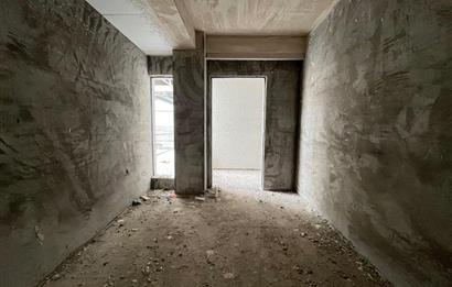 ALTINTEPE'DE K.OTOPARKLI-ARAKAT BALKONLU LÜX 2+1