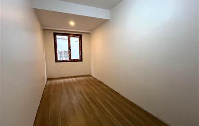 KÜÇÜKYALI'NIN MERKEZİNDE O BİNADA ARA KAT LÜX 2+1