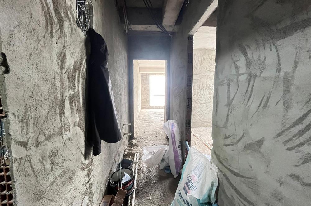 ALTINTEPE'DE MARMARAYA YÜRÜME MESAFESİNDE 4.KATTA 1+1