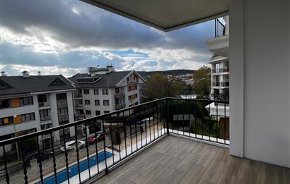 C21'DEN METROYA YÜRÜME MESAFESİNDE 210 M2 TAKASA UYGUN 4+1