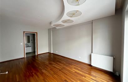 C21'DEN METROYA YÜRÜME MESAFESİNDE 210 M2 TAKASA UYGUN 4+1