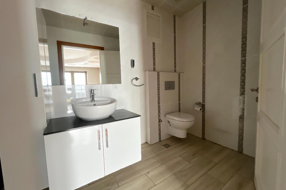 C21'DEN METROYA YÜRÜME MESAFESİNDE 210 M2 TAKASA UYGUN 4+1