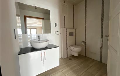 C21'DEN METROYA YÜRÜME MESAFESİNDE 210 M2 TAKASA UYGUN 4+1