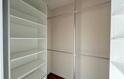 C21'DEN METROYA YÜRÜME MESAFESİNDE 210 M2 TAKASA UYGUN 4+1