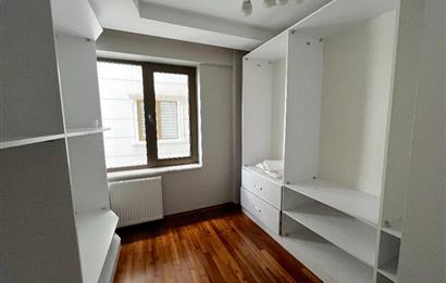 C21'DEN METROYA YÜRÜME MESAFESİNDE 210 M2 TAKASA UYGUN 4+1