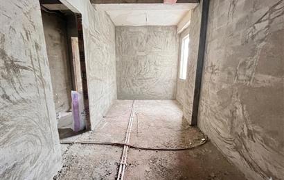 ALTINTEPE'DE MARMARAYA YÜRÜME MESAFESİNDE 4.KATTA 1+1