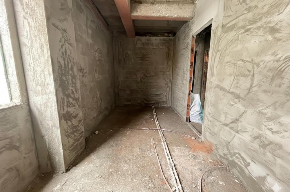 ALTINTEPE'DE MARMARAYA YÜRÜME MESAFESİNDE 4.KATTA 1+1