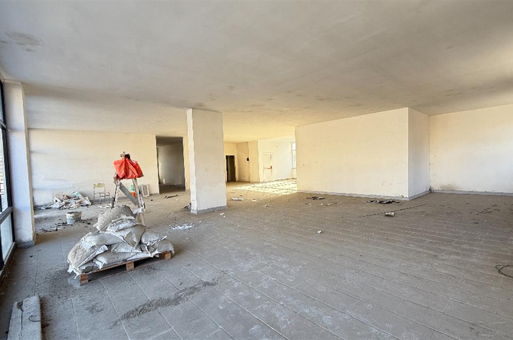 TRABZON YOMRA'DA 700M2 AÇIK TERASLI İŞYERİ