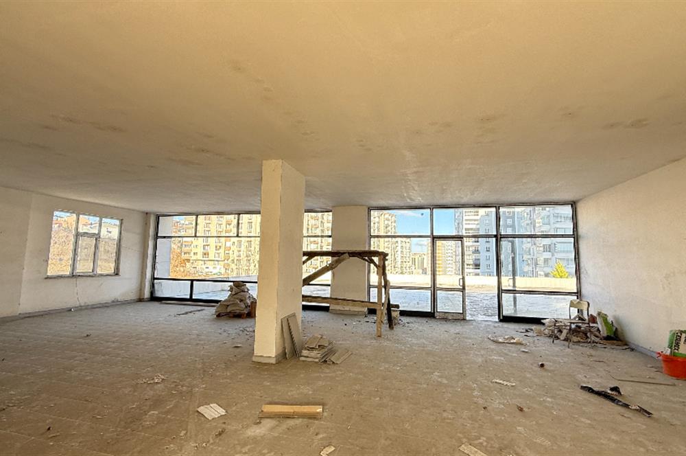 TRABZON YOMRA'DA 700M2 AÇIK TERASLI İŞYERİ