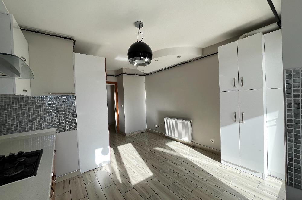 C21'DEN METROYA YÜRÜME MESAFESİNDE 210 M2 TAKASA UYGUN 4+1