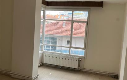 ATATÜRK BULVARIN'DA PRESTİJLİ KONUMDA 2+1 DAİRE OFİS