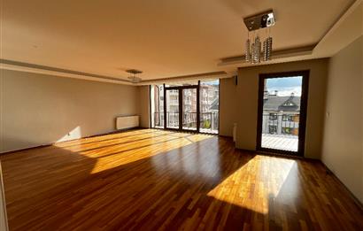 C21'DEN METROYA YÜRÜME MESAFESİNDE 210 M2 TAKASA UYGUN 4+1