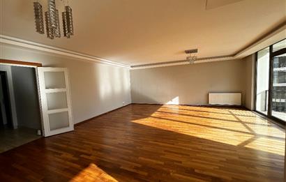 C21'DEN METROYA YÜRÜME MESAFESİNDE 210 M2 TAKASA UYGUN 4+1