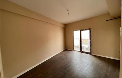 CENTURY 21'DEN KEMERBURGAZDA YENİ BİNA METROYA YAKIN 2.KAT DAİRE