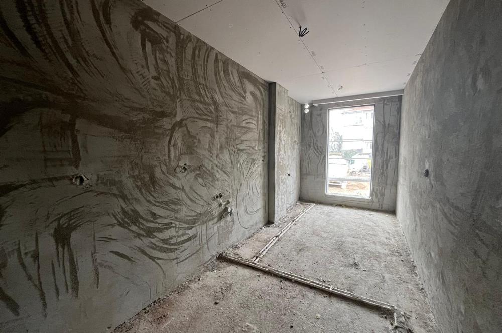 ALTINTEPE'DE K.OTOPARKLI-ARAKAT BALKONLU LÜX 2+1