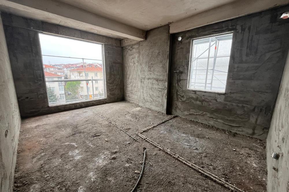 ALTINTEPE'DE MARMARAYA YÜRÜME MESAFESİNDE 4.KATTA 1+1