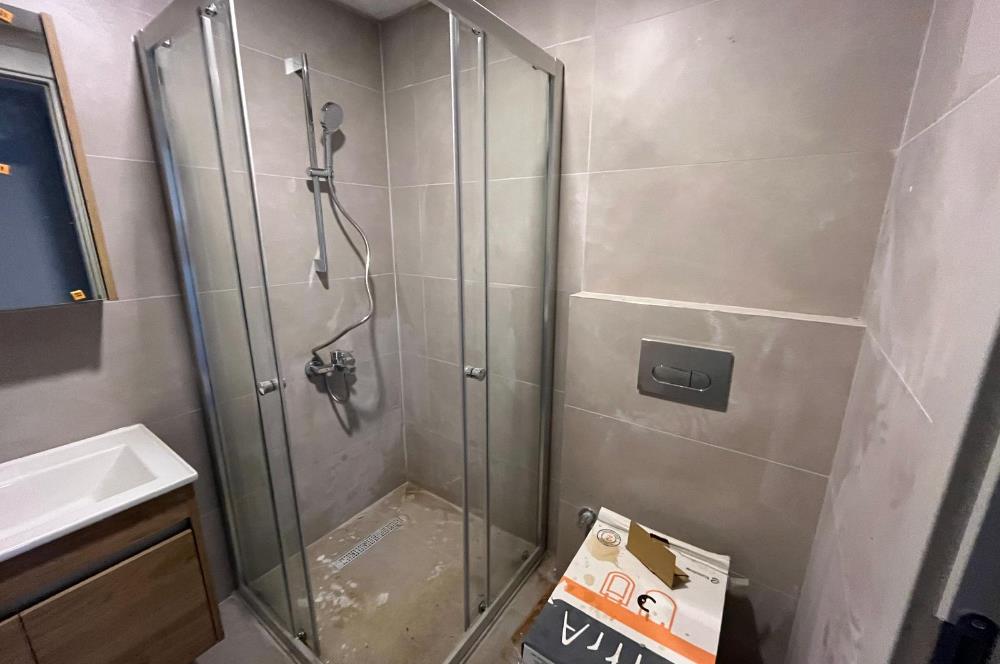 MİNİBÜSE , METROYA YÜRÜME MESAFELİ GENİŞ AYRI MUTFAKLI 2+1