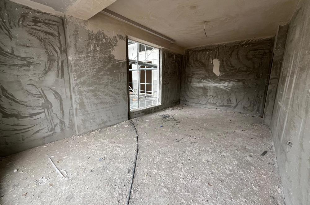 ALTINTEPE'DE K.OTOPARKLI-ARAKAT BALKONLU LÜX 2+1