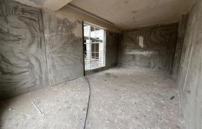 ALTINTEPE'DE K.OTOPARKLI-ARAKAT BALKONLU LÜX 2+1