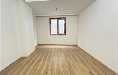 KÜÇÜKYALI'NIN MERKEZİNDE O BİNADA ARA KAT LÜX 2+1