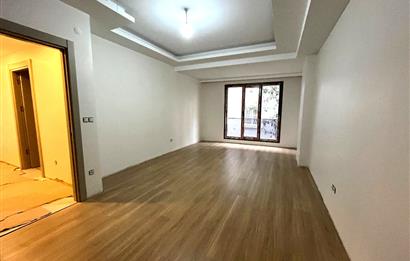 KÜÇÜKYALI'NIN MERKEZİNDE O BİNADA ARA KAT LÜX 2+1