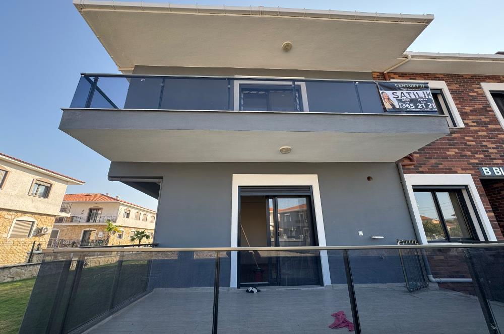 1298286656 Foça Bağarası'nda Site İçinde Sıfır Bahçe Katı Satılık 2+1 Daire 