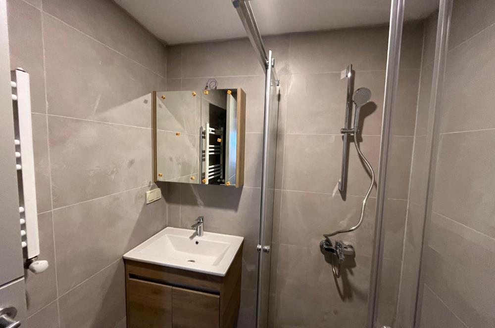 MİNİBÜSE , METROYA YÜRÜME MESAFELİ GENİŞ AYRI MUTFAKLI 2+1