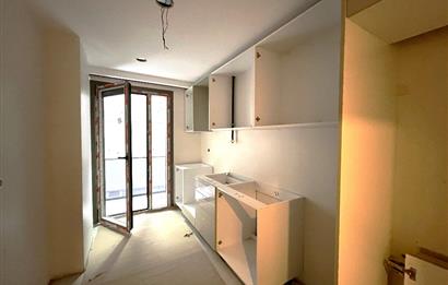 KÜÇÜKYALI'NIN MERKEZİNDE O BİNADA ARA KAT LÜX 2+1