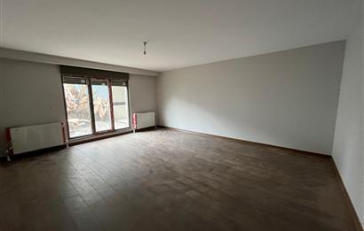 MİNİBÜSE , METROYA YÜRÜME MESAFELİ GENİŞ AYRI MUTFAKLI 2+1