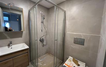 MİNİBÜSE , METROYA YÜRÜME MESAFELİ GENİŞ AYRI MUTFAKLI 2+1