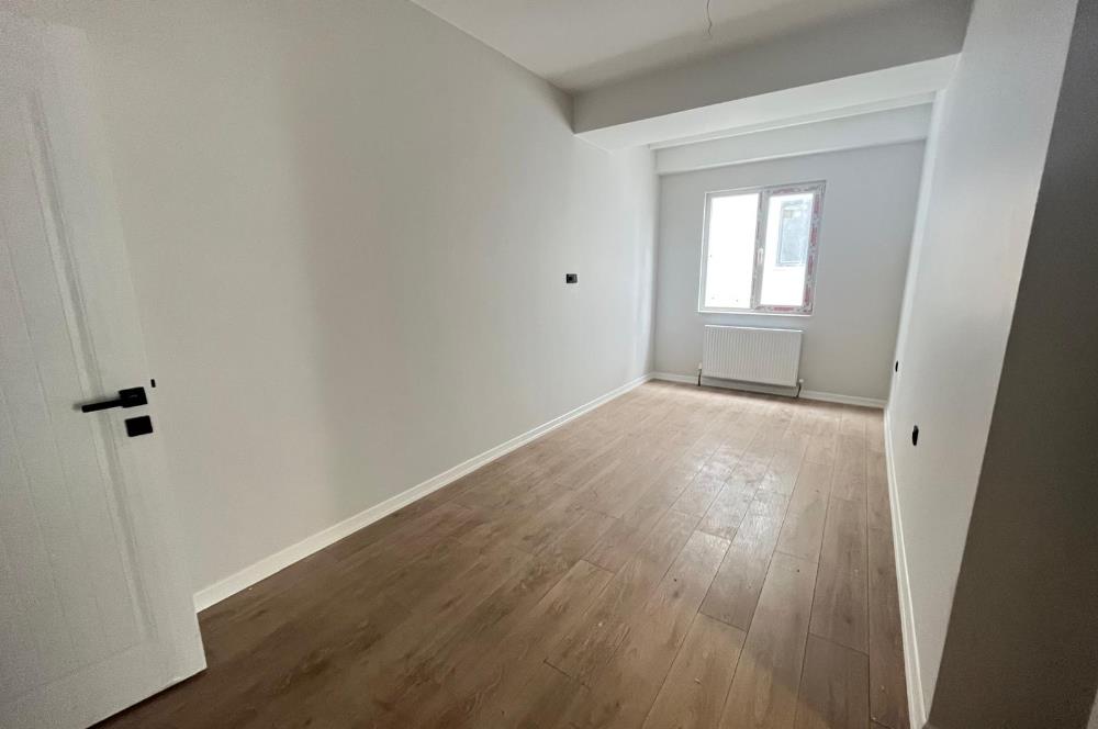 ALTINTEPE'NİN MERKEZİNDE EBEVEYN BANYOLU GÜNEY CEPHE LÜX 3+1