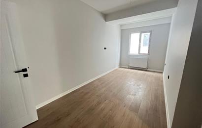 ALTINTEPE'NİN MERKEZİNDE EBEVEYN BANYOLU GÜNEY CEPHE LÜX 3+1