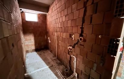 KÜÇÜKYALI'DA MERKEZİ KONUMDA 44M2 FIRSAT 1+1