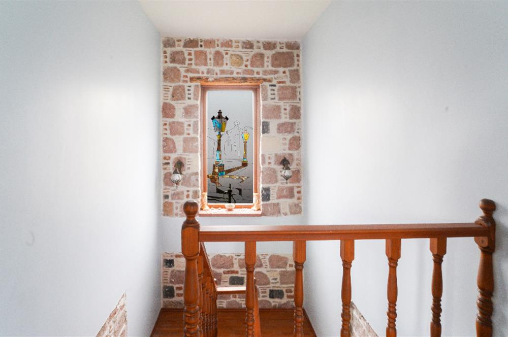 Ayvalık Sefa Çamlık'ta Satılık, 3+1, Taş Villa. Özel Mimari