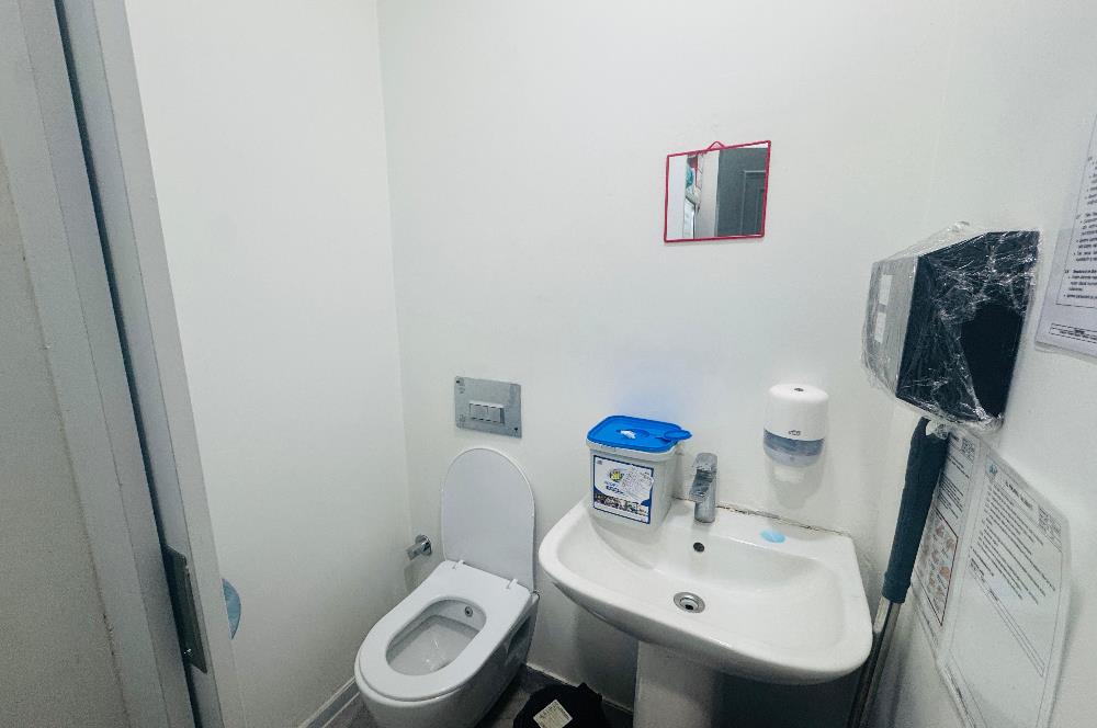 Caddebostan Plaj Yolu'nda 40m² Prestijli Kiralık Dükkan