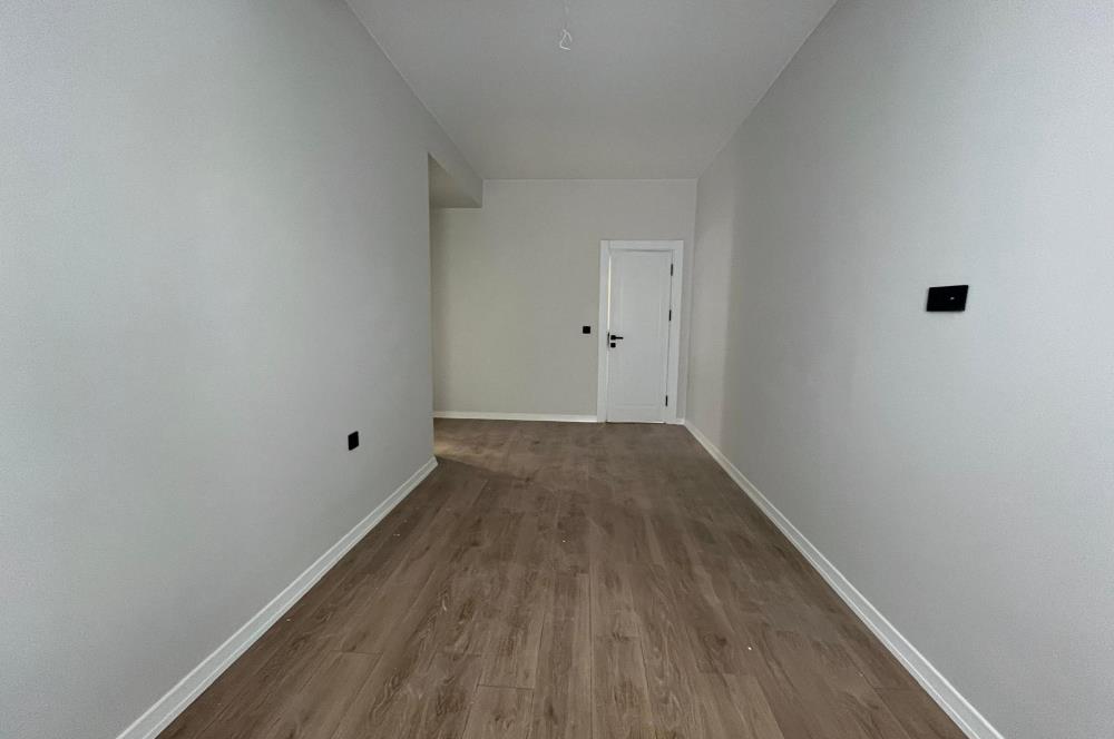 ALTINTEPE'NİN MERKEZİNDE EBEVEYN BANYOLU GÜNEY CEPHE LÜX 3+1