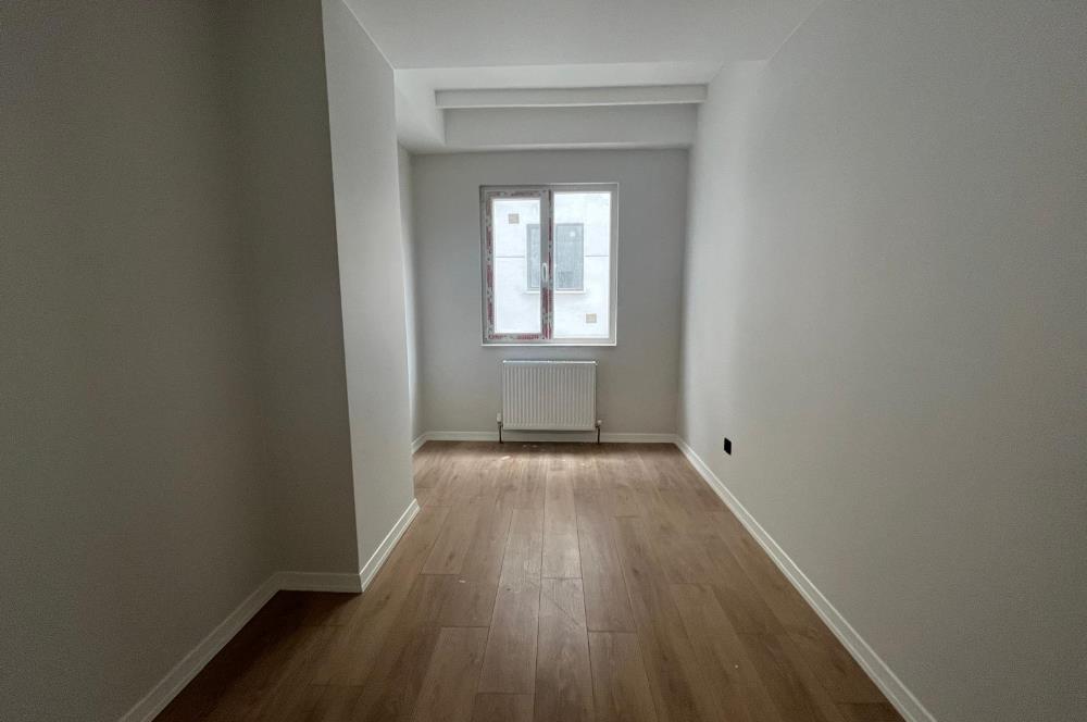 ALTINTEPE'NİN MERKEZİNDE EBEVEYN BANYOLU GÜNEY CEPHE LÜX 3+1