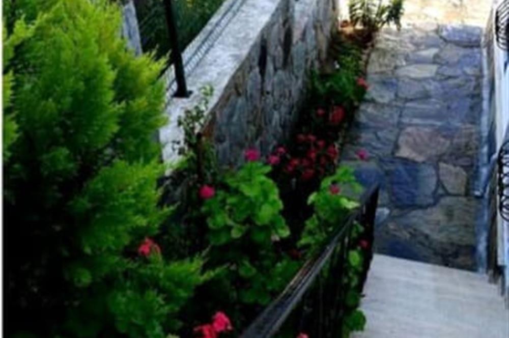 BODRUM DEREKÖY’DE KİRALIK 2+1 BAHÇE KULLANIMLI DUBLEKS DAİRE