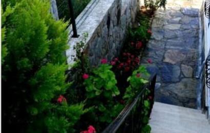 BODRUM DEREKÖY’DE KİRALIK 2+1 BAHÇE KULLANIMLI DUBLEKS DAİRE