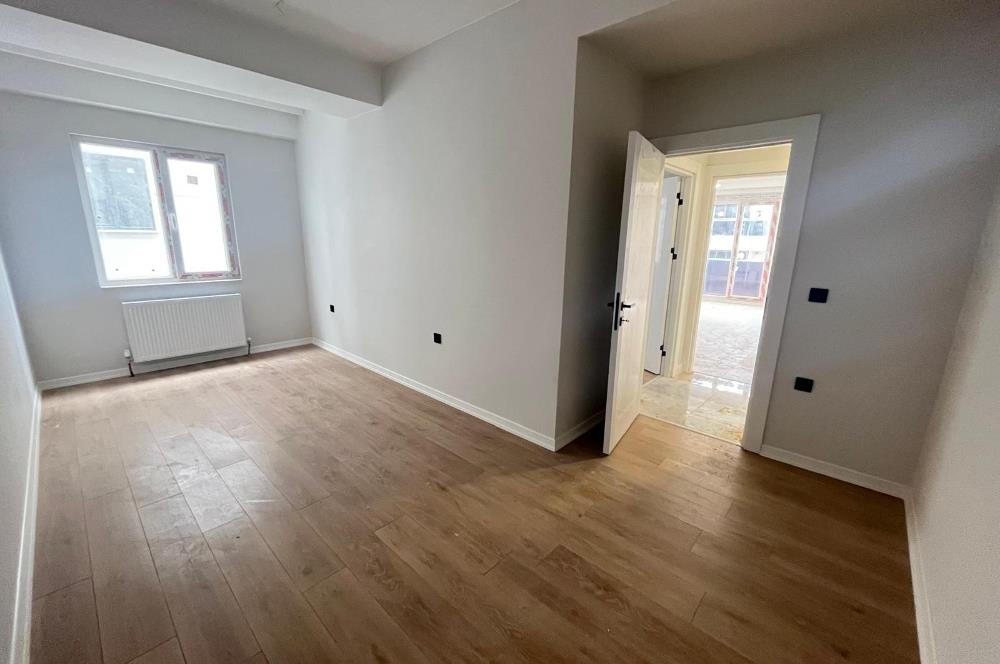 ALTINTEPE'NİN MERKEZİNDE EBEVEYN BANYOLU GÜNEY CEPHE LÜX 3+1