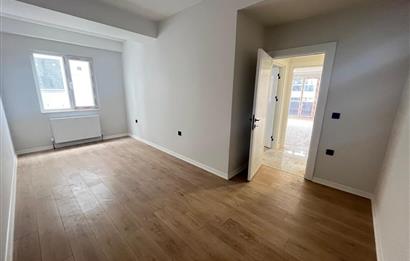 ALTINTEPE'NİN MERKEZİNDE EBEVEYN BANYOLU GÜNEY CEPHE LÜX 3+1